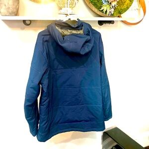 Columbia hooded winter coat, excellent condition